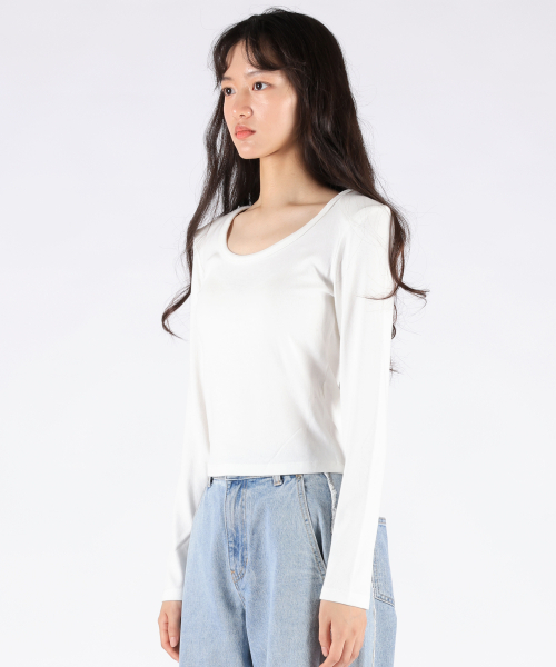 REBRENNER(リブレンナー)の「ポイントショルダー スリムフィット ロングスリーブ アイボリー(Tシャツ/カットソー・レディース・その他・FREE)」の17枚目の写真