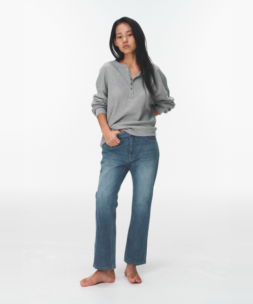BLUEBRICK（ブルーブリック）の「[丈選択] Road flare デニム (ミドルブルー)（デニムパンツ・レディース・その他・S-Short/M-Short/L-Short/S-Long/M-Long/L-Long）」の13枚目の写真