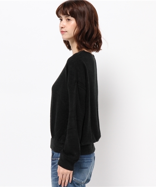 RAY CASSIN（レイカズン）の「星モチーフ付ネックレス刺繍プルオーバー（Tシャツ/カットソー・レディース・ブラック/ネイビー/ベージュ・FREE）」の9枚目の写真