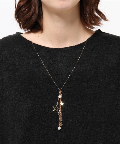 RAY CASSIN（レイカズン）の「星モチーフ付ネックレス刺繍プルオーバー（Tシャツ/カットソー・レディース・ブラック/ネイビー/ベージュ・FREE）」の12枚目の写真