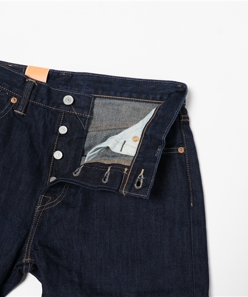 Levi's(リーバイス)の「【LEVI'S】501(R) ワンウォッシュ(デニムパンツ・メンズ・ワンウォッシュ・33inch/28inch/31inch/34inch/30inch/32inch/36inch/29inch)」の3枚目の写真