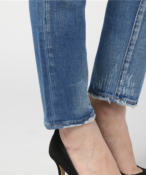 MOUSSY(マウジー)の「iSKO COMFORT Hanna Tapered(デニムパンツ・レディース・ブルー/ライトブルー・26inch/25inch/24inch/23inch/27inch)」の9枚目の写真