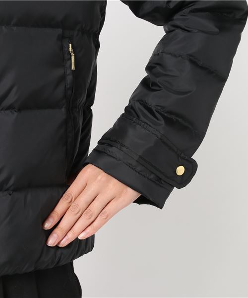 INTERPLANET（インタープラネット）の「ラクーンファー高密度タフタショートダウン（ダウンジャケット/コート・レディース・ブラック/ベージュ/モカ・FREE）」の12枚目の写真