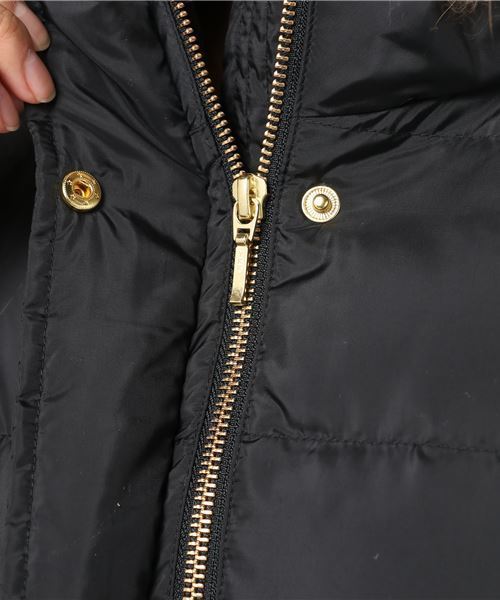 INTERPLANET（インタープラネット）の「ラクーンファー高密度タフタショートダウン（ダウンジャケット/コート・レディース・ブラック/ベージュ/モカ・FREE）」の15枚目の写真