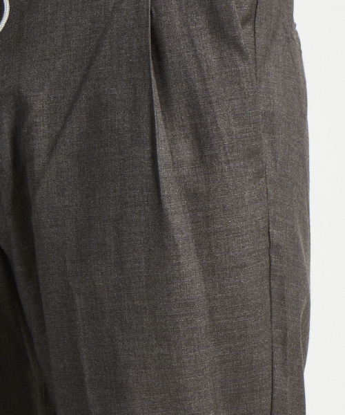 ABAHOUSE（アバハウス）の「TRプリーツイージーパンツ（その他パンツ・メンズ・ブラック/グレー/ブルー/オレンジ系その他5・44/46/48）」の20枚目の写真