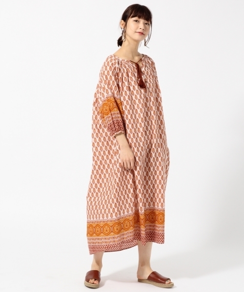 LOWRYS FARM(ローリーズファーム)の「アソートペザントワンピース 786725 (ワンピース・レディース・パープル/オレンジ/イエロー系その他/オレンジ系その他・MEDIUM/LARGE)」の4枚目の写真