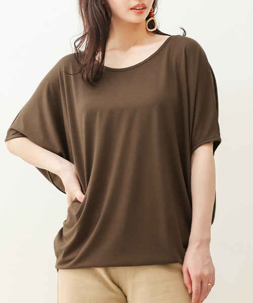 Social GIRL（ソーシャルガール）の「ワイドスリーブドルマンビックシルエットTシャツ（Tシャツ/カットソー・レディース・ブラック系その他/ホワイト/ベージュ/ライトグレー/ホワイト×ブラック/ブラック/ホワイト系その他/グレー系その他/レッド/マジェンタ/チャコールグレー/レッド系その他/ブラック×ホワイト/ネイビー/ホワイト系その他2/ホワイト系その他3/ブラック系その他2/ブラック系その他3/ブラウン/カーキ・M/S/L/LL/3L）」の14枚目の写真