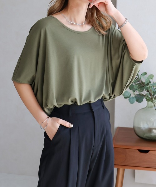 Social GIRL（ソーシャルガール）の「ワイドスリーブドルマンビックシルエットTシャツ（Tシャツ/カットソー・レディース・ブラック系その他/ホワイト/ベージュ/ライトグレー/ホワイト×ブラック/ブラック/ホワイト系その他/グレー系その他/レッド/マジェンタ/チャコールグレー/レッド系その他/ブラック×ホワイト/ネイビー/ホワイト系その他2/ホワイト系その他3/ブラック系その他2/ブラック系その他3/ブラウン/カーキ・M/S/L/LL/3L）」の16枚目の写真