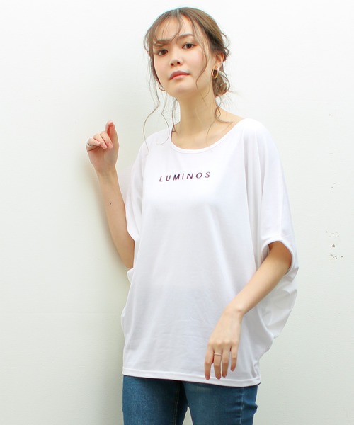 Social GIRL（ソーシャルガール）の「ワイドスリーブドルマンビックシルエットTシャツ（Tシャツ/カットソー・レディース・ブラック系その他/ホワイト/ベージュ/ライトグレー/ホワイト×ブラック/ブラック/ホワイト系その他/グレー系その他/レッド/マジェンタ/チャコールグレー/レッド系その他/ブラック×ホワイト/ネイビー/ホワイト系その他2/ホワイト系その他3/ブラック系その他2/ブラック系その他3/ブラウン/カーキ・M/S/L/LL/3L）」の6枚目の写真