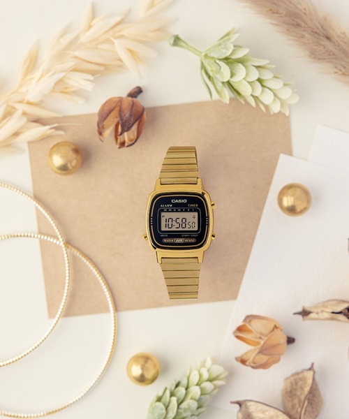 CASIO(カシオ)の「CASIO CLASSIC / LA670WGA-1JF(デジタル腕時計・レディース・ブラック×ゴールド・FREE)」の2枚目の写真