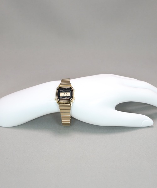 CASIO(カシオ)の「CASIO CLASSIC / LA670WGA-1JF(デジタル腕時計・レディース・ブラック×ゴールド・FREE)」の11枚目の写真
