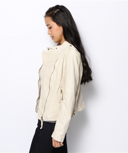 goa（ゴア）の「ﾚｻﾞｰﾗｲﾀﾞｰｽｼﾞｬｹｯﾄ（ライダースジャケット・レディース・アイボリー/ベージュ/キャメル・FREE）」の5枚目の写真