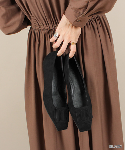 RANDA（ランダ）の「バックルスクエアトゥカッターパンプス（パンプス・レディース・ブラック/ブロンズ/クリーム/イエロー/ピンク/パイソン/ホワイト/ライトイエロー・25/22/25.5/22.5/24.5/23.5/23/24）」の3枚目の写真