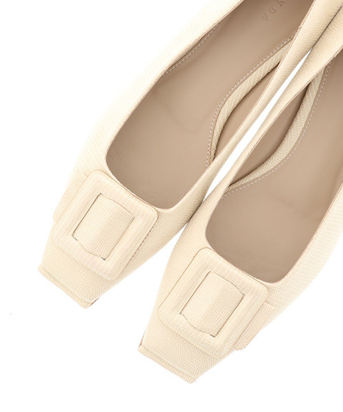 RANDA（ランダ）の「バックルスクエアトゥカッターパンプス（パンプス・レディース・ブラック/ブロンズ/クリーム/イエロー/ピンク/パイソン/ホワイト/ライトイエロー・25/22/25.5/22.5/24.5/23.5/23/24）」の19枚目の写真