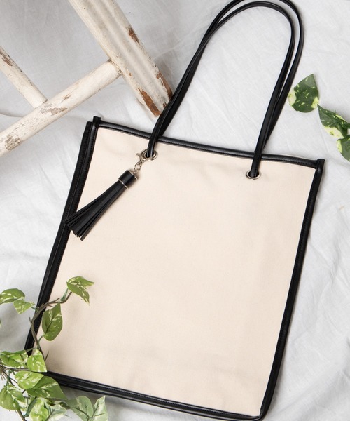 WEGO（ウィゴー）の「WEGO/【WEB限定】コンビスクエアトートバッグ（トートバッグ・レディース・ブラック/ベージュ/シルバー/その他1/その他2/その他3/その他4/その他5/グリーン系その他/キャメル・FREE）」の8枚目の写真