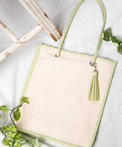 WEGO（ウィゴー）の「WEGO/【WEB限定】コンビスクエアトートバッグ（トートバッグ・レディース・ブラック/ベージュ/シルバー/その他1/その他2/その他3/その他4/その他5/グリーン系その他/キャメル・FREE）」の9枚目の写真