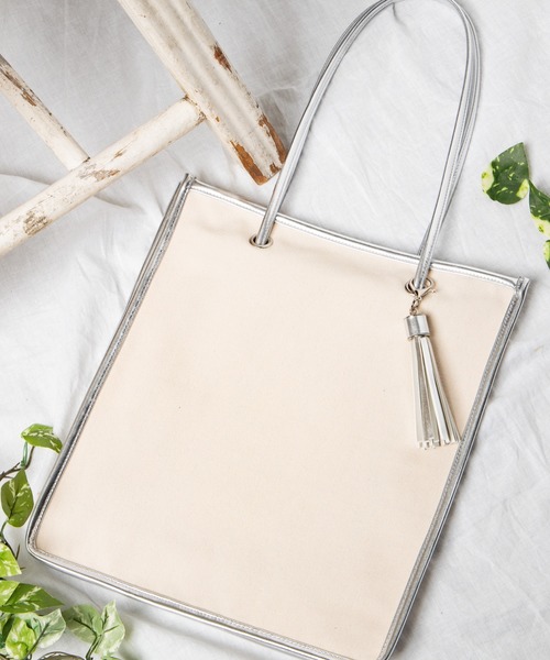 WEGO（ウィゴー）の「WEGO/【WEB限定】コンビスクエアトートバッグ（トートバッグ・レディース・ブラック/ベージュ/シルバー/その他1/その他2/その他3/その他4/その他5/グリーン系その他/キャメル・FREE）」の10枚目の写真