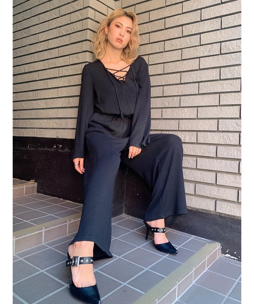 EGOIST(エゴイスト)の「バストレースUP長袖オールインワン(サロペット/オーバーオール・レディース・ブラック/ライトブラウン・FREE)」の1枚目の写真