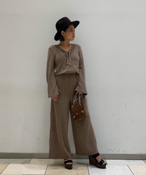 EGOIST(エゴイスト)の「バストレースUP長袖オールインワン(サロペット/オーバーオール・レディース・ブラック/ライトブラウン・FREE)」の18枚目の写真