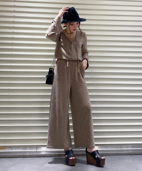 EGOIST(エゴイスト)の「バストレースUP長袖オールインワン(サロペット/オーバーオール・レディース・ブラック/ライトブラウン・FREE)」の21枚目の写真