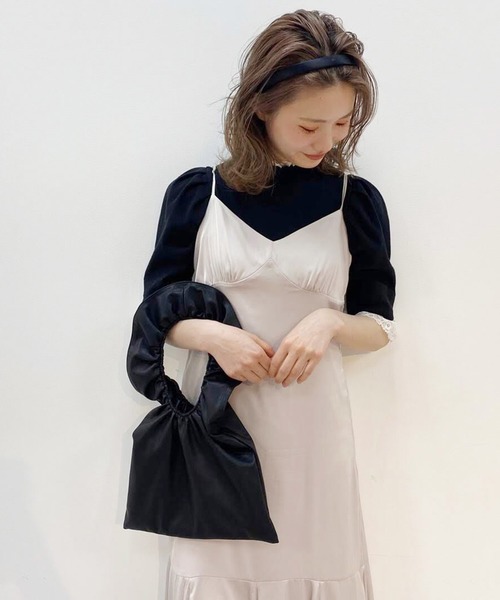 one after another NICE CLAUP(ワンアフターアナザーナイスクラップ)の「くしゅくしゅバッグ(ハンドバッグ・レディース・ブラック/ベージュ/ラベンダー/シルバー・FREE)」の8枚目の写真