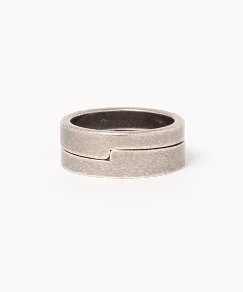 Fun & Daily(ファンアンドデイリー)の「F&D : Docking Double Ring(リング・メンズ・シルバー/ブラック・LARGE/MEDIUM/SMALL)」の4枚目の写真