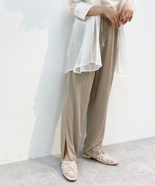 one after another NICE CLAUP(ワンアフターアナザーナイスクラップ)の「ランダムテレコプリーツパンツ(その他パンツ・レディース・ベージュ/アイボリー/ブルーグレー・FREE)」の4枚目の写真