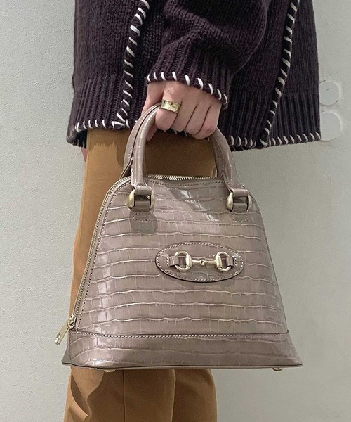 artemis by DIANA（アルテミスバイダイアナ）の「ビット付きミニハンドバッグ（ハンドバッグ・レディース・ダークブラウン/ベージュ/ワイン/マルチ/ブラック・FREE）」の3枚目の写真