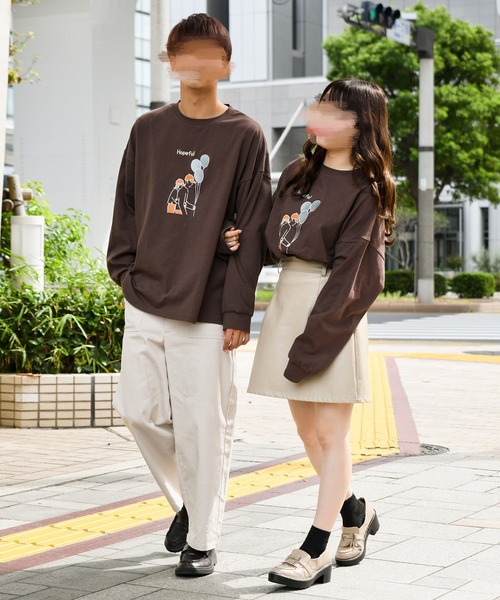 PairPair（ペアペア）の「線画カップル風船グラフィックロンT