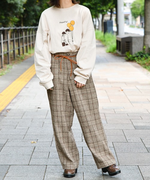 PairPair(ペアペア)の「線画カップル風船グラフィックロンT(ユニセックス)(Tシャツ/カットソー・レディース・ブラック/ベージュ/ブラウン・FREE)」の15枚目の写真