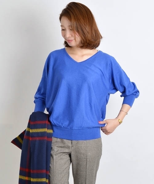 SHIPS for women（シップスフォーウィメン）の「ウールシルク Vネック ドルマンスリーブ ニット（ニット/セーター・レディース・ピンク系その他/ブルー/コバルトブルー/オフホワイト/ブラック/カーキ・ONE SIZE）」の4枚目の写真