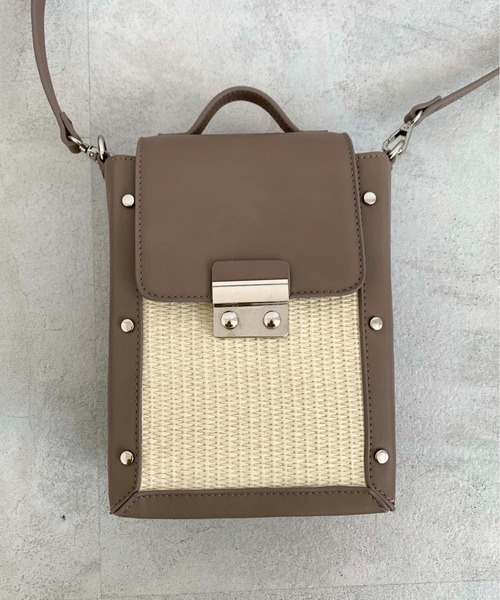 FREE'S MART（フリーズマート）の「メタルフラットボックスバッグ（ショルダーバッグ・レディース・ブラック/グレー・ﾌﾘ-）」の14枚目の写真