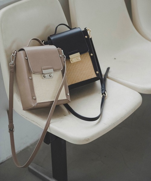 FREE'S MART（フリーズマート）の「メタルフラットボックスバッグ（ショルダーバッグ・レディース・ブラック/グレー・ﾌﾘ-）」の5枚目の写真