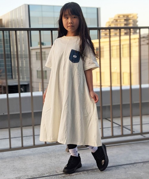 Lee（リー）の「Lee/リー　キッズ　デニムポケットワンピース（ワンピース・キッズ・ホワイト/ブラック・130/150）」の5枚目の写真
