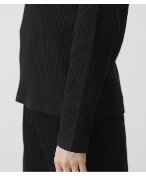 AZUL by moussy（アズールバイマウジー）の「HEART NECK RIB TOPS/ハートネックリブトップス（Tシャツ/カットソー・レディース・オフホワイト/ブラック/ライム・MEDIUM/SMALL）」の22枚目の写真