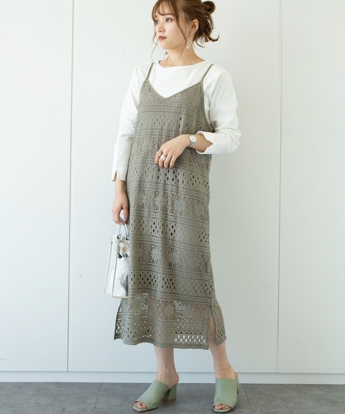 earth music&ecology（アースミュージックアンドエコロジー）の「SET2点レースキャミワンピース+カットプルオーバー ＊（ワンピース・レディース・チャコールグレー/グレイッシュベージュ/アイボリー・FREE）」の3枚目の写真