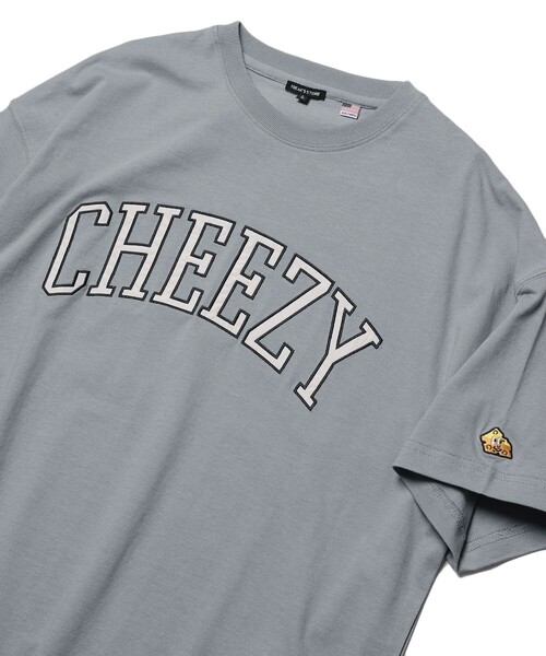 FREAK'S STORE（フリークスストア）の「WEB限定 カレッジロゴ 刺繍デザインTシャツ/CHEEZY（Tシャツ/カットソー・メンズ・ホワイト/ブラック/ベージュ/サックスブルー/ピンク・SMALL/MEDIUM/LARGE）」の5枚目の写真