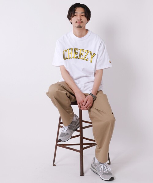 FREAK'S STORE（フリークスストア）の「WEB限定 カレッジロゴ 刺繍デザインTシャツ/CHEEZY（Tシャツ/カットソー・メンズ・ホワイト/ブラック/ベージュ/サックスブルー/ピンク・SMALL/MEDIUM/LARGE）」の15枚目の写真