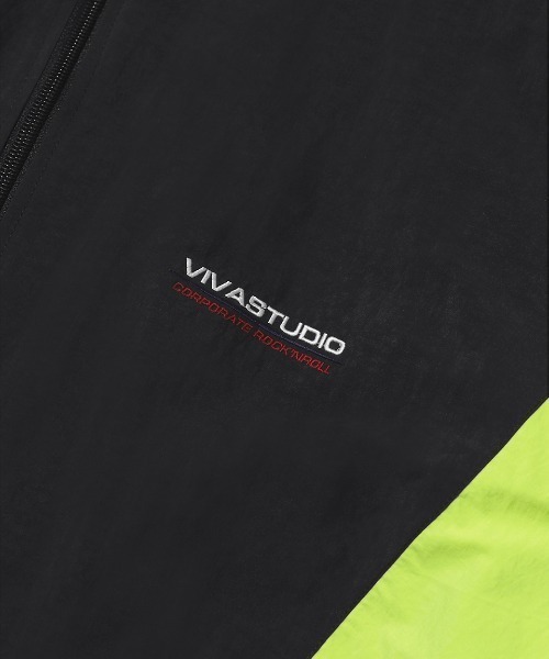 VIVASTUDIO（ビバスタジオ）の「TRACK JACKET（ブルゾン・メンズ・チャコール/ブラック・MEDIUM/LARGE）」の5枚目の写真