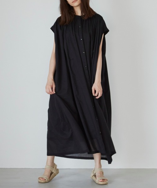 Libra Cue（リブラ キュー）の「コットンボイルノースリーブワンピース（ワンピース・レディース・ブラック/ベージュ/カーキ/ブルー/アイボリー・FREE）」の2枚目の写真