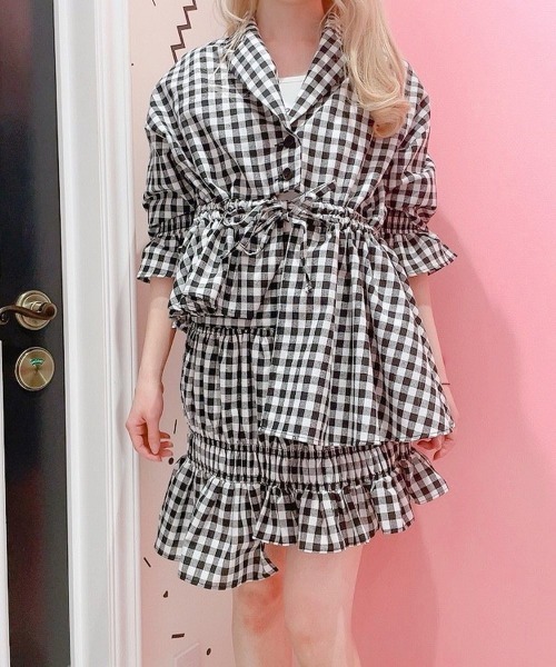 lilLilly(リルリリー)の「アシンメトリーフリルジャケット(テーラードジャケット・レディース・ベージュ/ブルー系その他/チェック・FREE)」の4枚目の写真