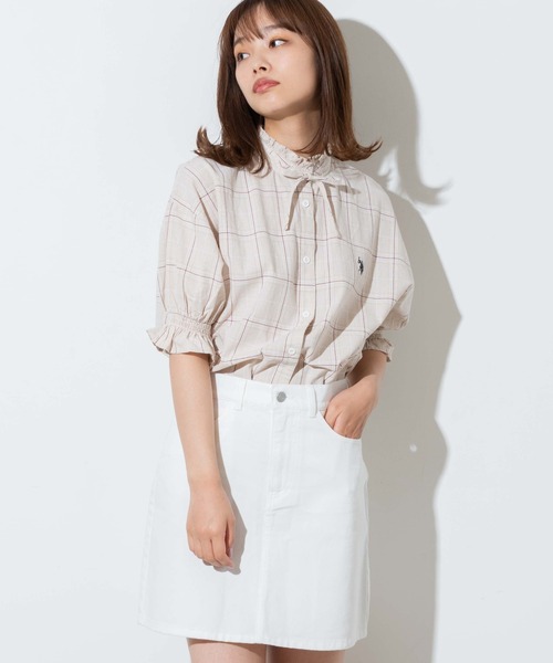 U.S. POLO ASSN.(ユーエスポロアッスン)の「∴WEGO/U.S.POLO ASSN.別注スタンドフリルブラウス(シャツ/ブラウス・レディース・ホワイト/ベージュ系その他2・FREE)」の1枚目の写真