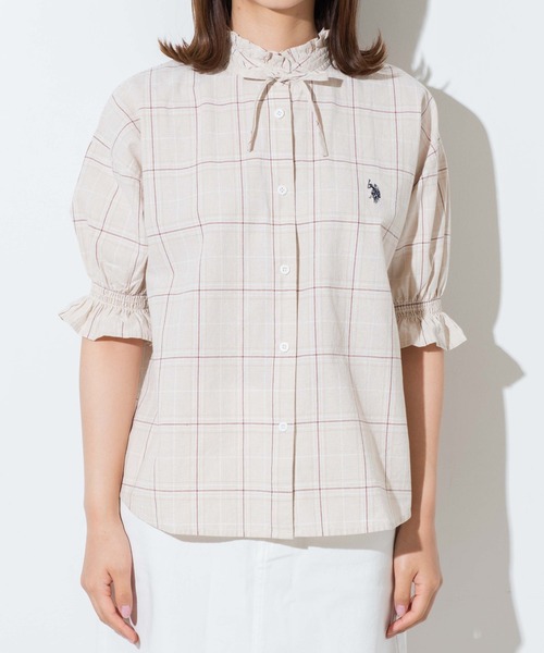 U.S. POLO ASSN.(ユーエスポロアッスン)の「∴WEGO/U.S.POLO ASSN.別注スタンドフリルブラウス(シャツ/ブラウス・レディース・ホワイト/ベージュ系その他2・FREE)」の3枚目の写真