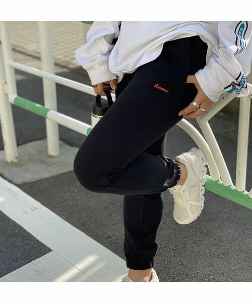 Gramicci(グラミチ)の「GRAMICCI/グラミチ 別注 SWEAT PANTS 別注スウェットパンツ GUP-21F1924 ワンマイルウエア(スウェットパンツ・メンズ・ブラック/マスタード/グレー・LARGE/SMALL/MEDIUM/X-LARGE)」の18枚目の写真