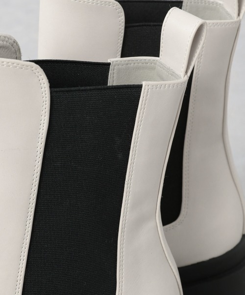 Heather（ヘザー）の「ボリュームサイドゴアブーツ　959471（ブーツ・レディース・アイボリー/ブラック・S/M/L）」の10枚目の写真