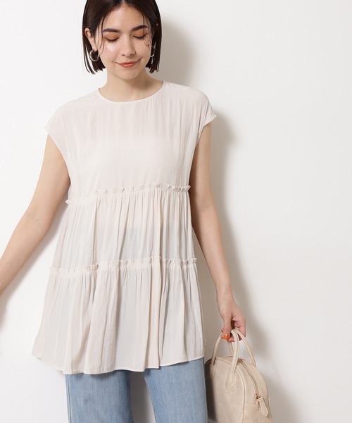 N.(N. Natural Beauty Basic)(エヌエヌナチュラルビューティーベーシック)の「◆パウダーサテンティアードギャザーブラウス(シャツ/ブラウス・レディース・オフホワイト/グレー/ブルーパープル・MEDIUM)」の2枚目の写真