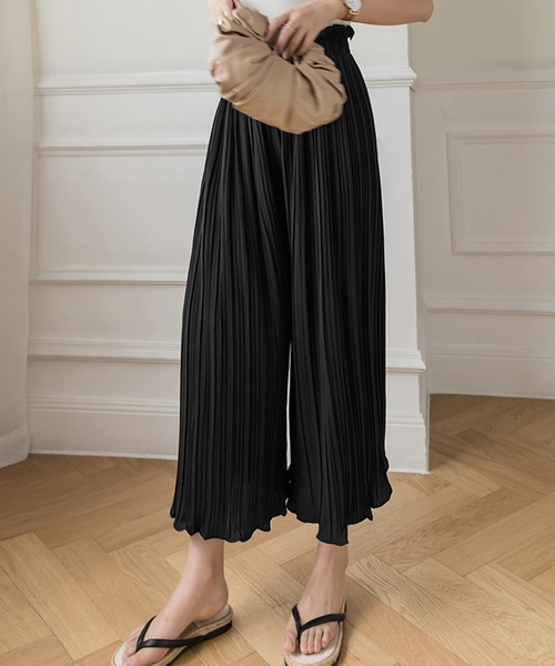 Grandeir（グランディール）の「ハイウエスト プリーツ フレアパンツ（その他パンツ・レディース・ブラック/グレー/ピンク/モカ・M）」の7枚目の写真