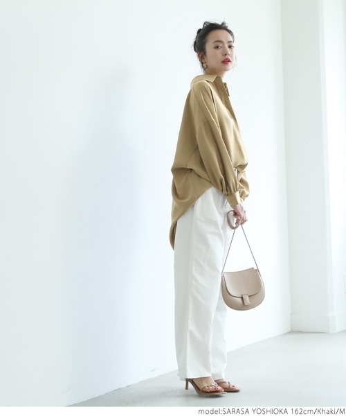 coca(coca)(コカ)の「とろみドルマンシャツ(シャツ/ブラウス・レディース・ホワイト/ブラック/カーキ・M/L)」の10枚目の写真