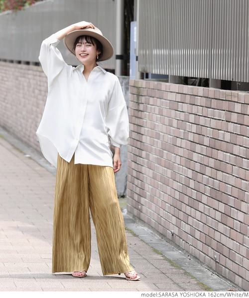 coca(coca)(コカ)の「とろみドルマンシャツ(シャツ/ブラウス・レディース・ホワイト/ブラック/カーキ・M/L)」の18枚目の写真