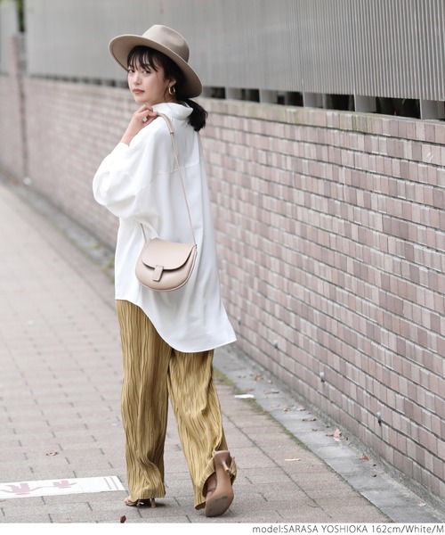 coca(coca)(コカ)の「とろみドルマンシャツ(シャツ/ブラウス・レディース・ホワイト/ブラック/カーキ・M/L)」の21枚目の写真